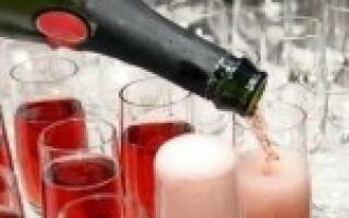 Розовое шампанское – аристократический напиток из Прованса