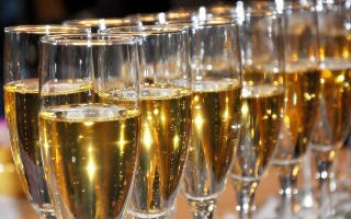 Как отличить настоящее шампанское от подделки